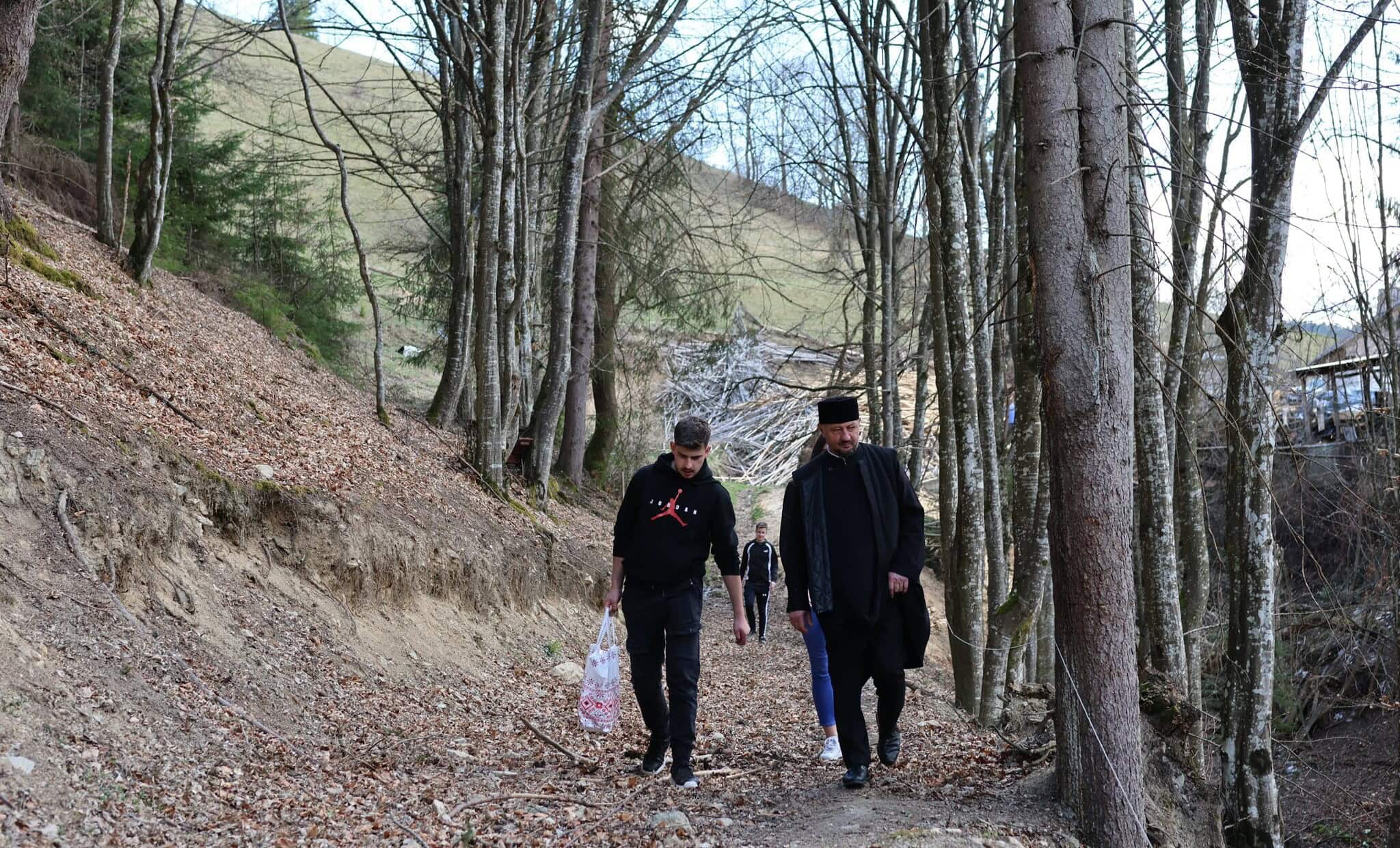 Donații pentru 50 de familii din zona Apusenilor. Campanie desfășuată de ASCOR Alba Iulia, în parteneriat cu parohii din Germania