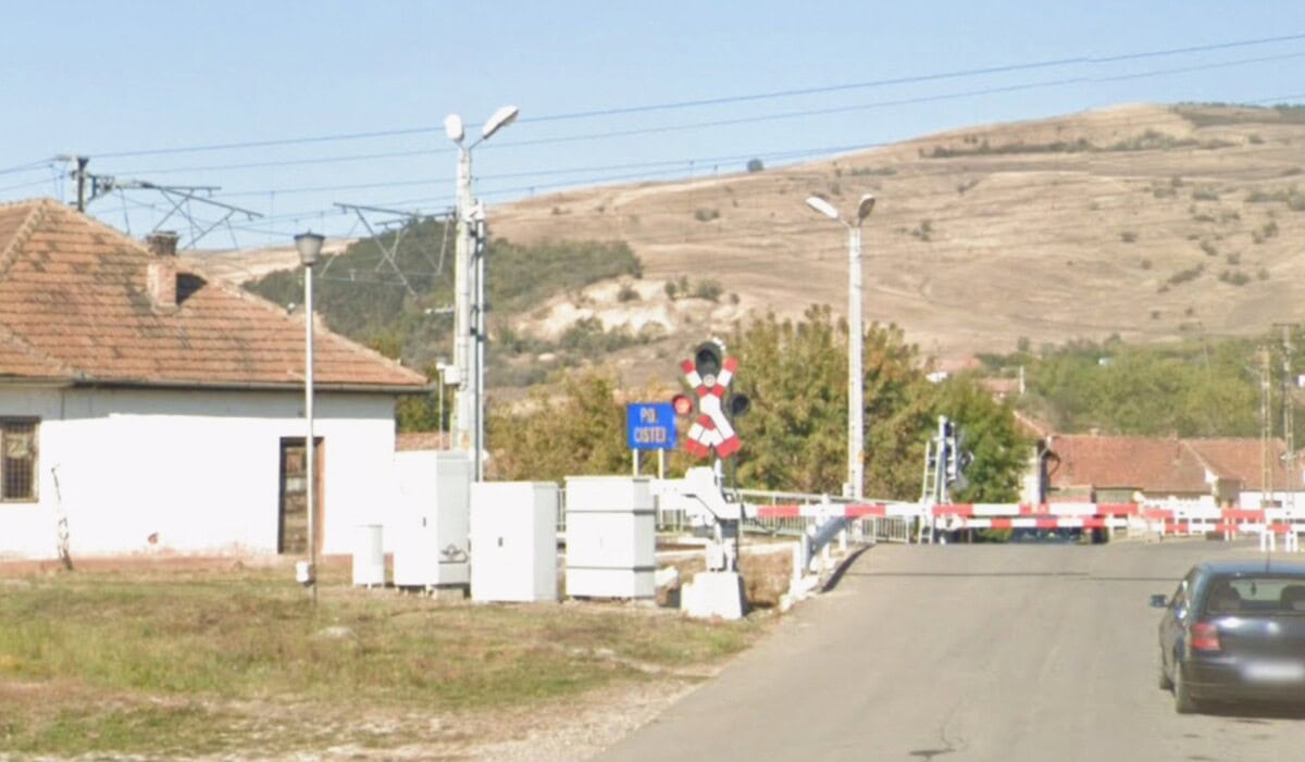 UPDATE: Un bărbat a decedat după ce a fost lovit de tren, între localitățile Cistei și Crăciunelu de Jos