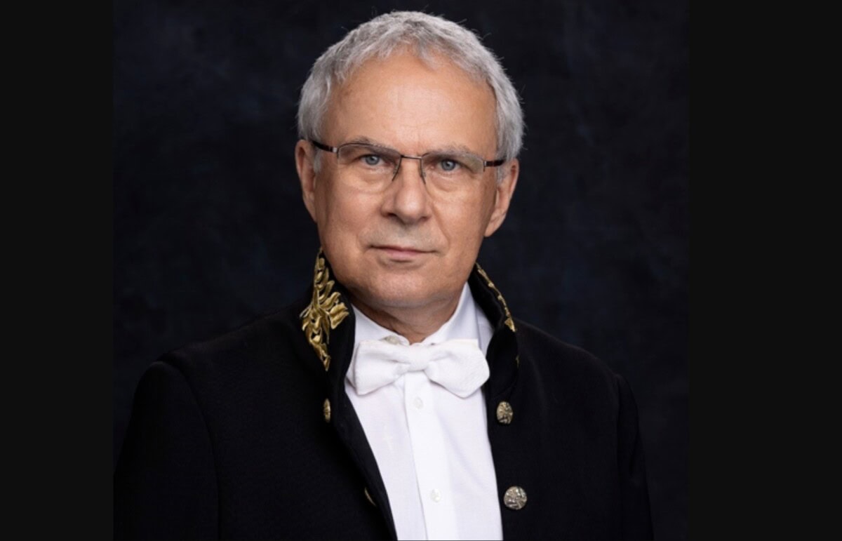 Marius Andruh a fost ales președinte al Academiei Române în locul lui Ioan Aurel Pop. Este un chimist de renume