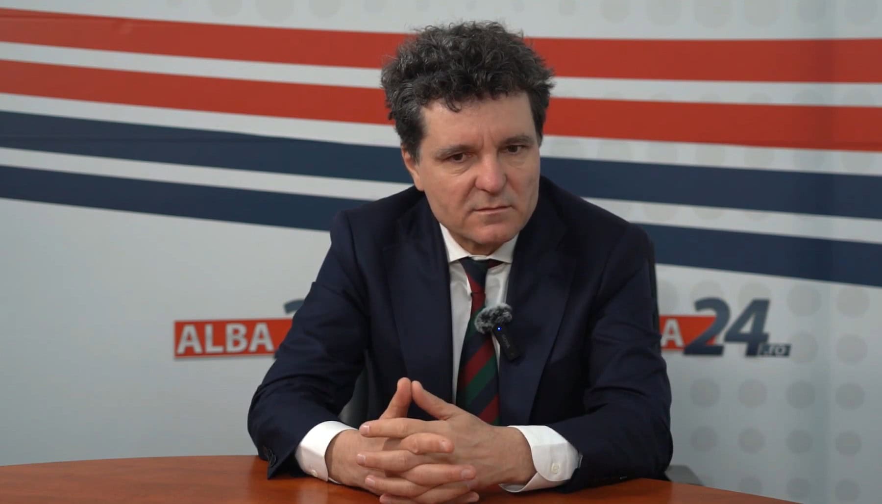 Președintele României, Nicușor Dan, a semnat decretele de numire ale celor noi șase miniștri interimari. Ce anunț a mai făcut