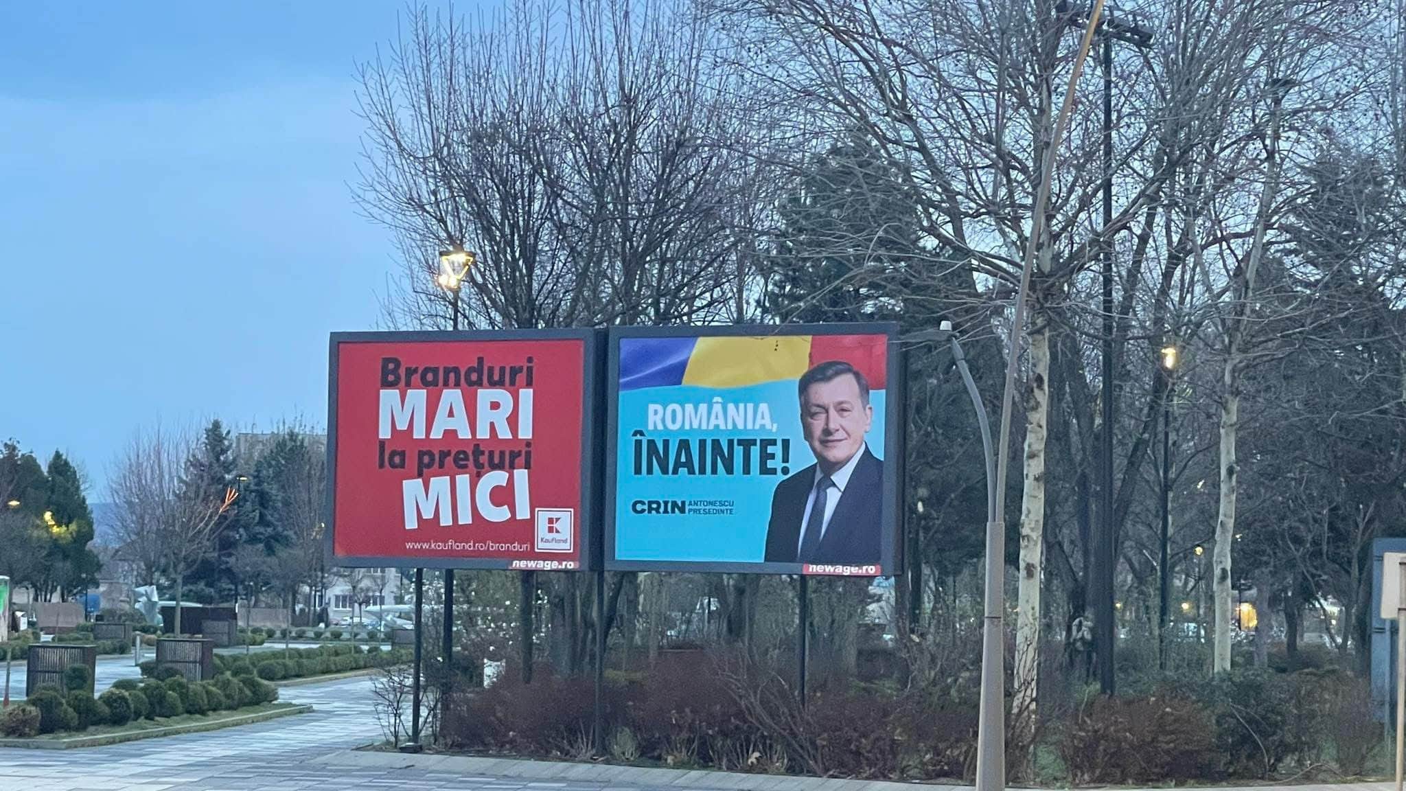 Prejudiciu de zeci de mii de euro la Primăria Alba Iulia. Panouri publicitare cu autorizații și contracte expirate de 8-9 ani