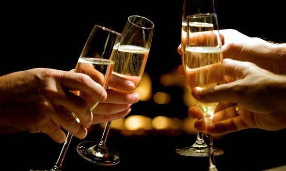 petrecere sampanie