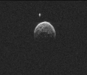 asteroid cu luna_26 27 ian 2015