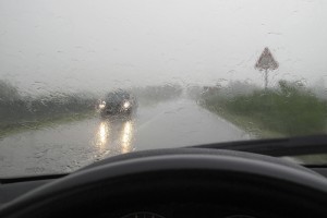 conducere pe timp de ploaie