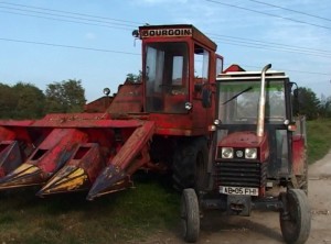 combina agricola tractor