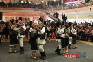 spectacol folcloric alba mall
