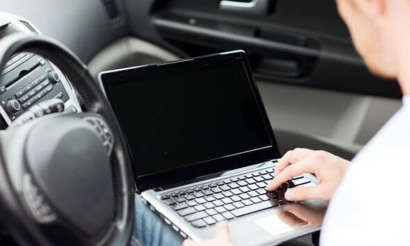 laptop masina hacker