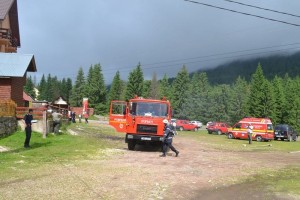 pompieri isu cabana munte incendiu montan