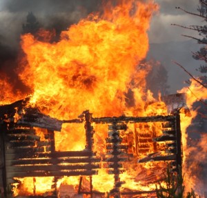 foc incendiu cabana