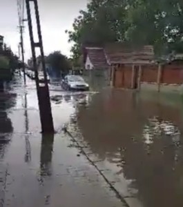 strada inundata