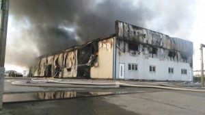 incendiu hala Drambar Alba24.ro