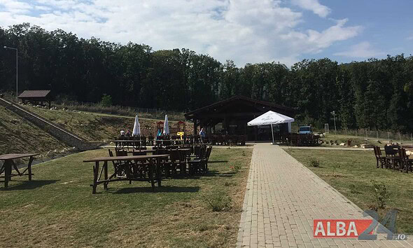 pavilion alba, mamut