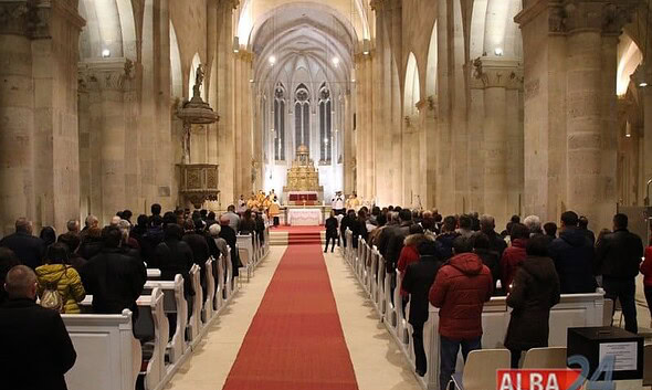 slujba inviere catedrala romano-catolica
