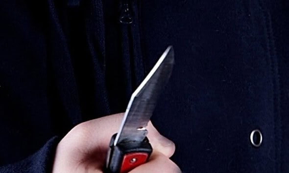 cutit, briceag, atac