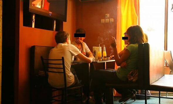 elevi bar local restaurant