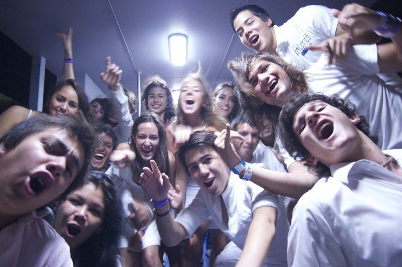 tineri, adolescenti