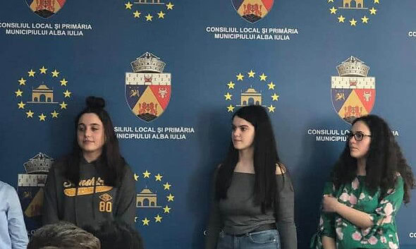 elevi scoala avram iancu primarie