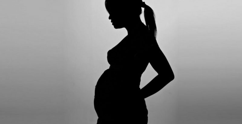 MAIN-Silhouette-Pregnant-Woman-1024x525