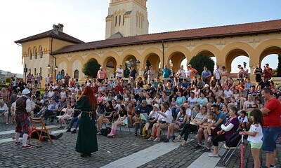spectacol teatru skepsis aer liber poarta IV