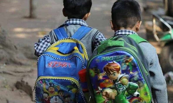 elevi scoala ghiozdan