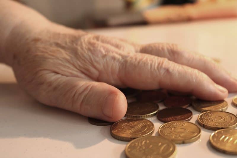 O Parte Dintre Pensionari Iși Vor Primi Banii Cu Intarziere In