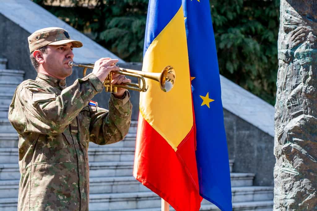 junk Reject compile 9 MAI, triplă semnificaţie: Ziua Europei, a Independenţei României și  sfârșitul celui de-al doilea război mondial - Ziua Victoriei - Alba24