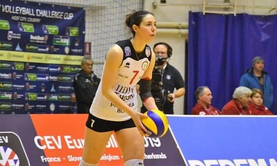 Lora-Kitipova surdsa Volei Alba Blaj