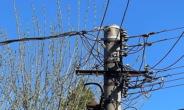 stalp curent electricitate cabluri