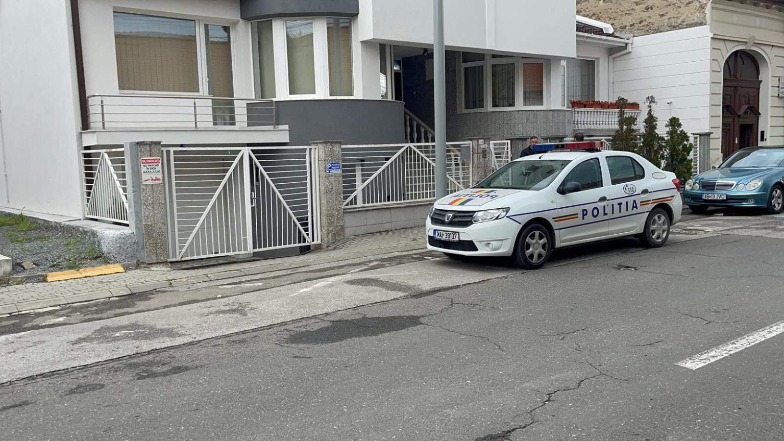 VIDEO PERCHEZIȚII acasă la familia Jidveian și la biroul unui notar