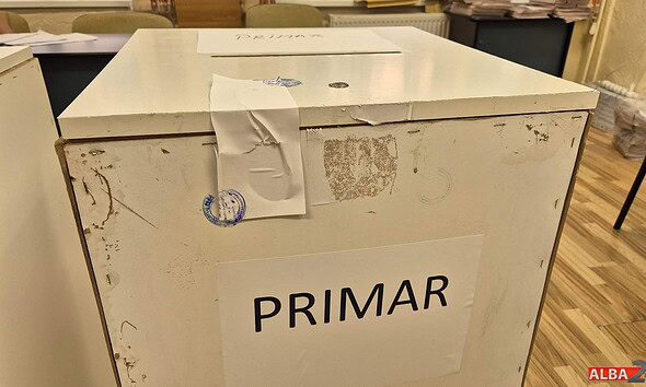 Primarii care au pierdut alegerile rămân în funcție