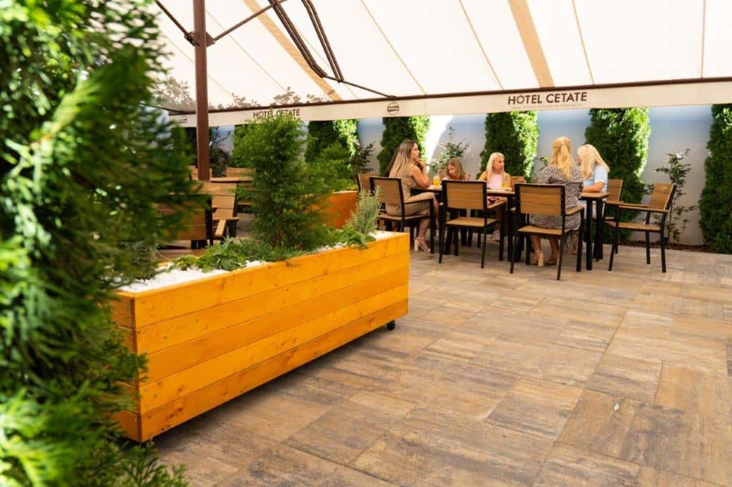 Terasa Beer Garden Hotel Cetate Alba Iulia