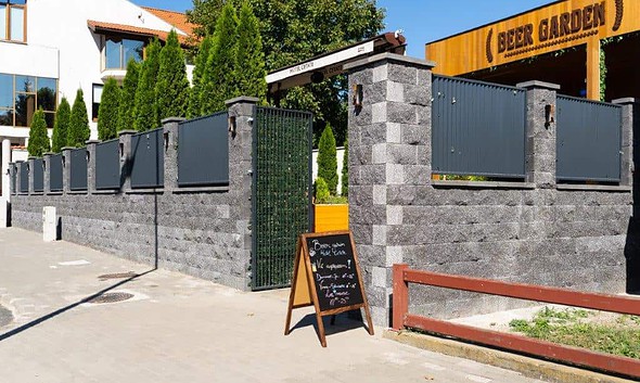terasa beer garden hotel cetate