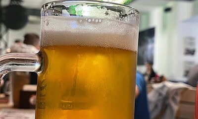 Câtă bere este recomandat să bei într-o zi de vară