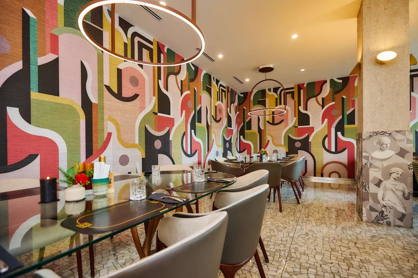 restaurant Nepo Alba Iukia Salon Metafiziq