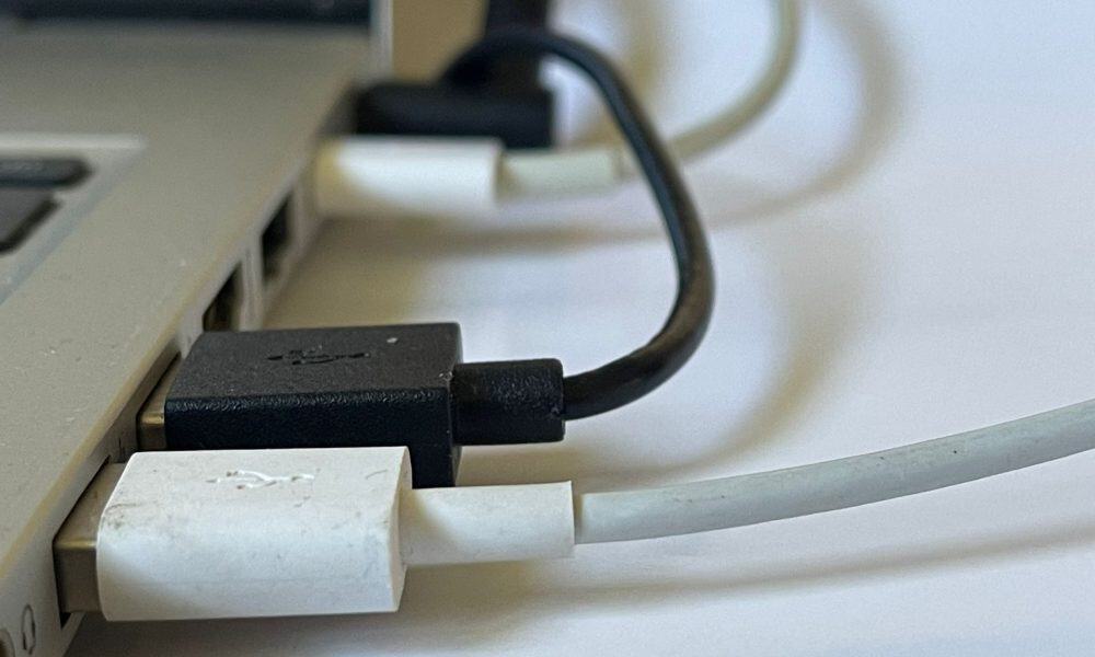 Noi reguli pentru încărcătoarele USB