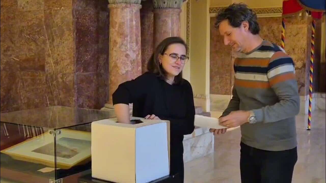 VIDEO: La Alba Iulia a fost câștigată prin tragere la sorți o lucrare semnată de Salvador Dalí. Cine este câștigătorul