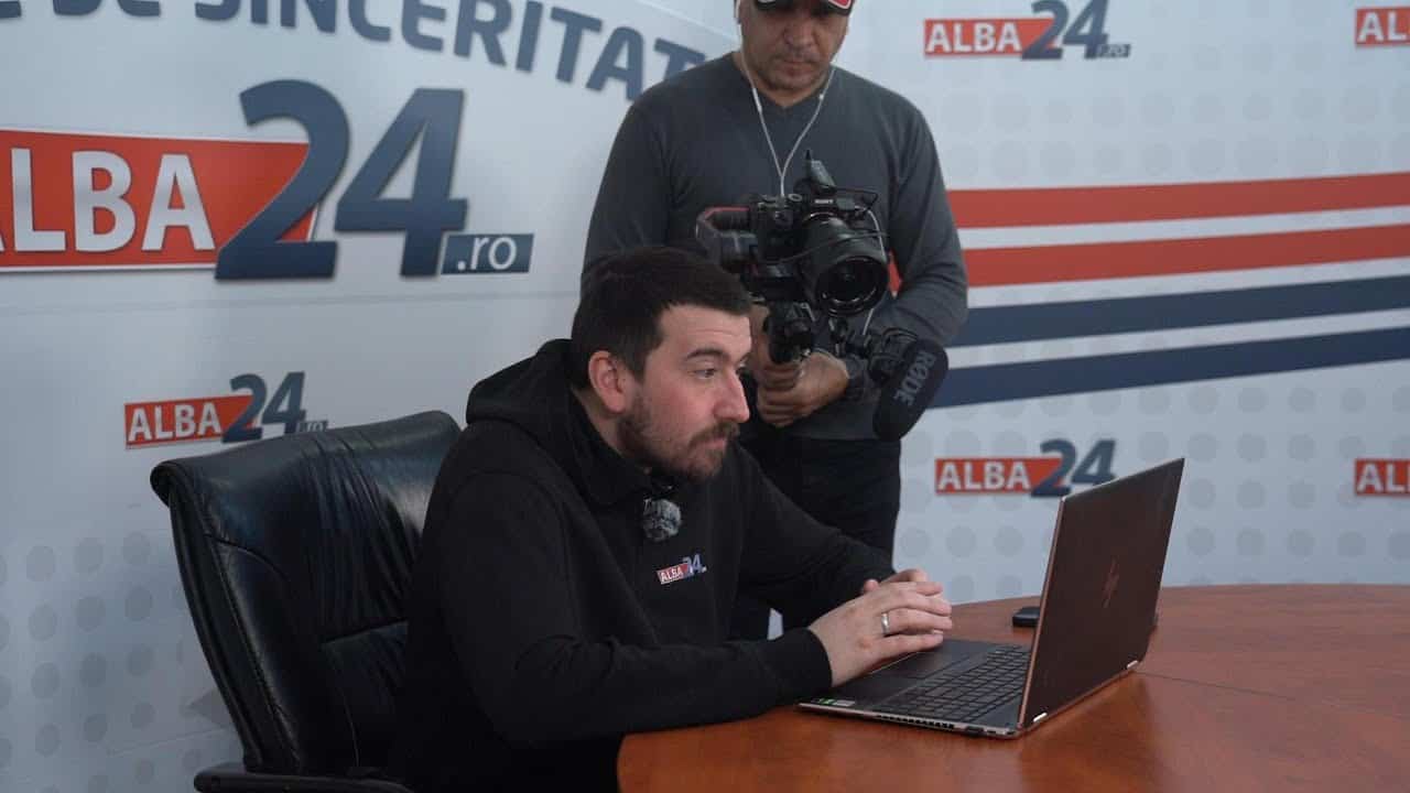 VIDEO: Cum te poate ajuta chat bot-ul DSU, într-o situație de urgență. Am testat un scenariu în care cineva se îneacă cu mâncare