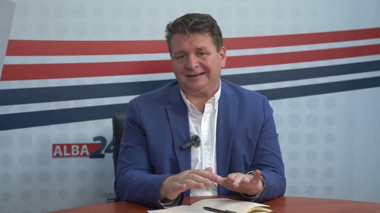 VIDEO INTERVIU cu primarul Sebeșului- ”orașul Mercedes”: Dorin Nistor vrea resetarea PNL Alba și schimbarea de generații în partid