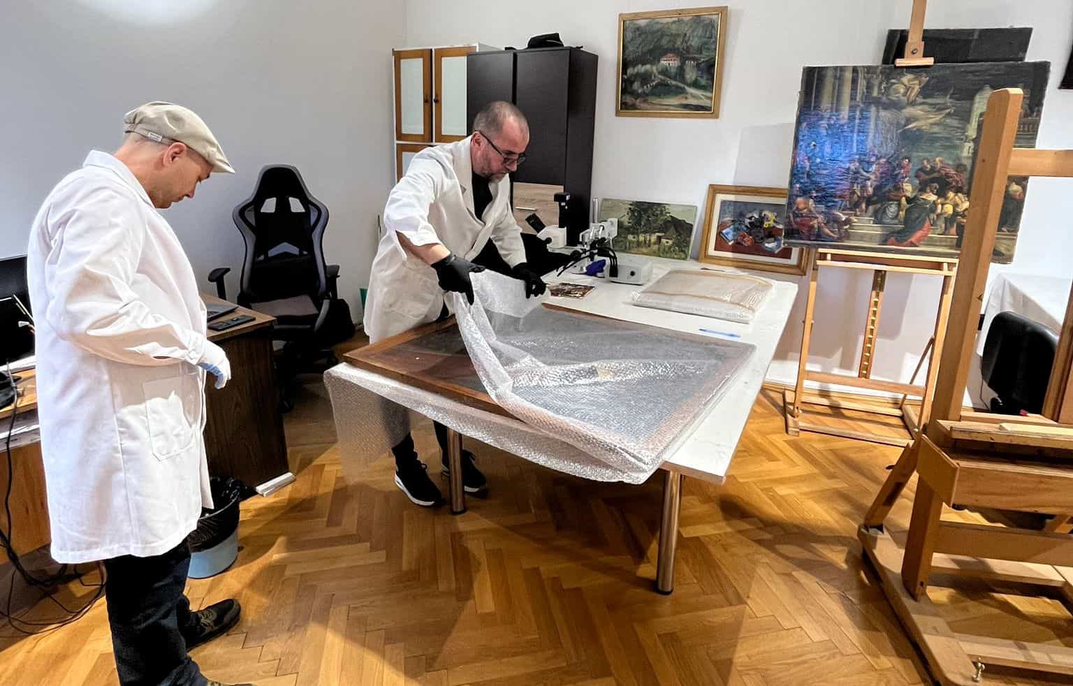 Portret al unui princip al Transilvaniei în proces de restaurare la Palatul Principilor Alba Iulia.