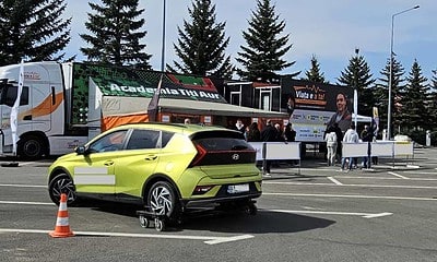 Curs de conducere defensivă gratuit în Alba Iulia, parte a campaniei de educație rutieră inițiată de.