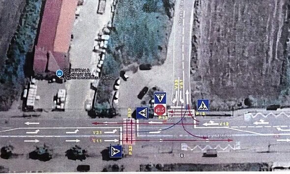 Semafor nou instalat în Alba Iulia, în zona cu incidente rutiere frecvente.