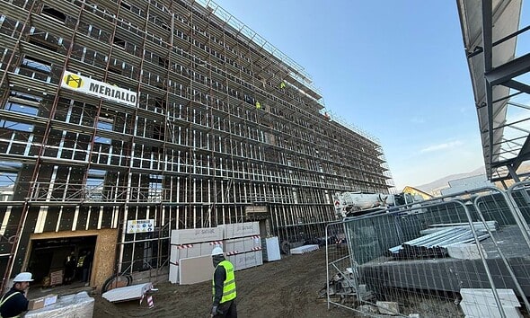 Clădire în construcție pentru secțiile de oncologie și cardiologie intervențională la Alba Iulia.