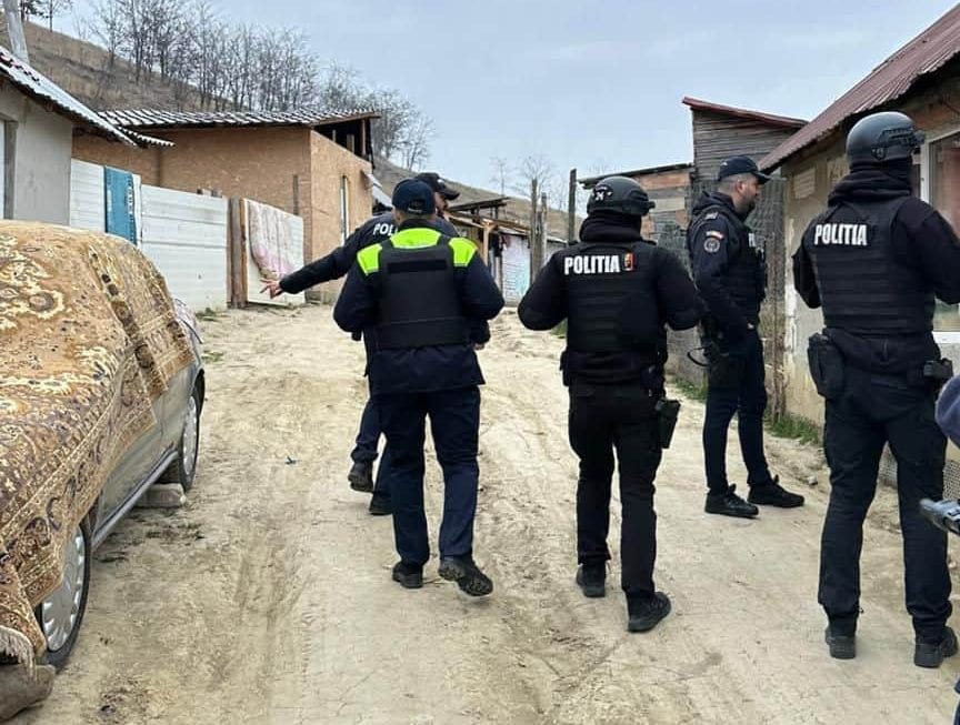 Polițiști în acțiune în Galda de Jos, verificări și amenzi aplicate în cadrul unei operațiuni de amp.