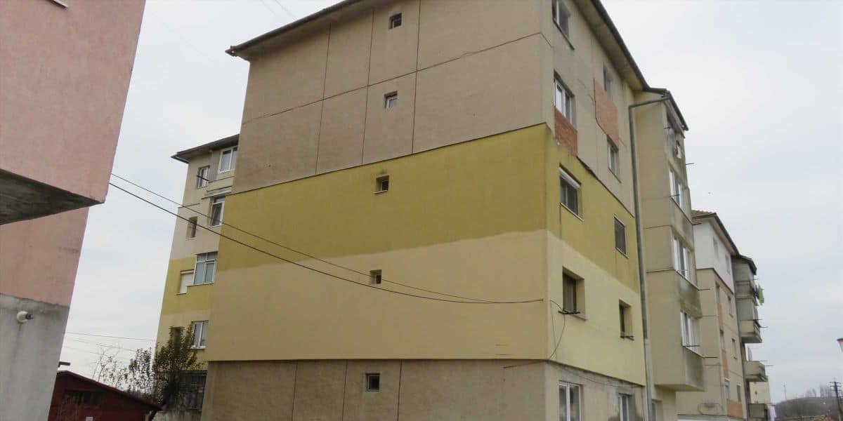 Clădire rezidențială în Blaj, pregătită pentru eficientizare energetică cu fonduri europene.