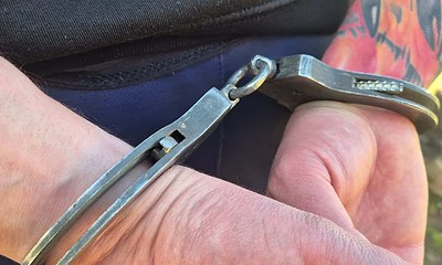 Imagine cu lanț de siguranță pentru acces în aer liber, utilizat pentru securizarea obiectelor sau a.