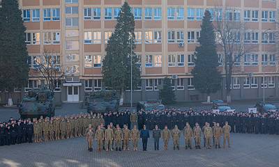 Activitate de informare despre cariera în Forțele Terestre la Colegiul Militar Alba Iulia.