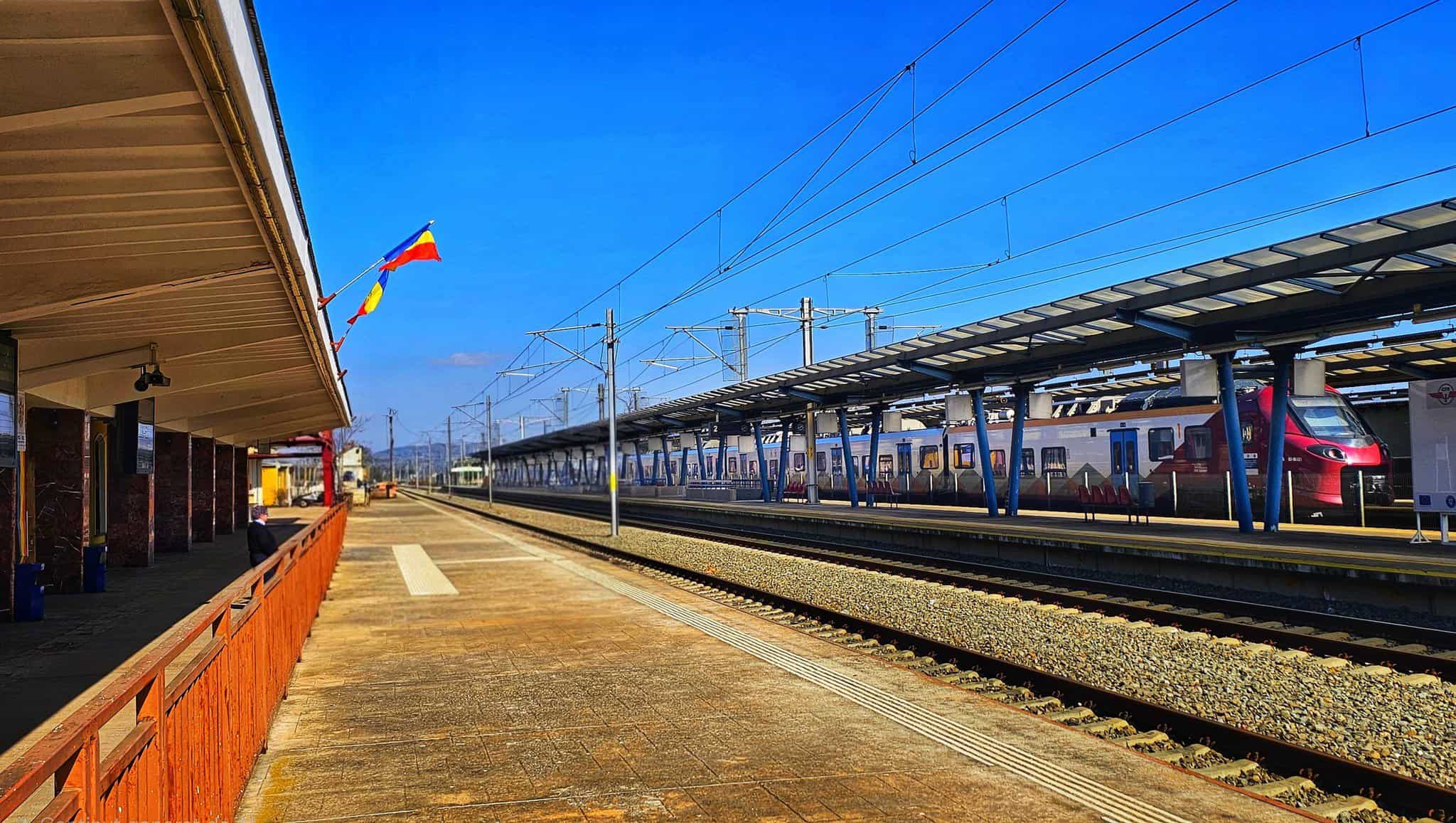 Vagoane de tren electrice moderne trec prin județul Alba, în contextul noilor legături între Bucureș.