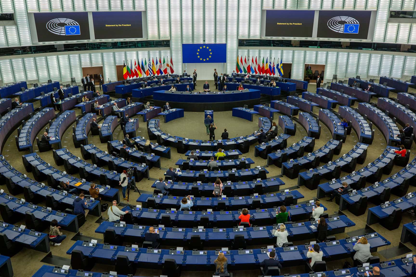 Sala de ședințe a Parlamentului European în timpul votului pentru bugetul UE 2028-2034.