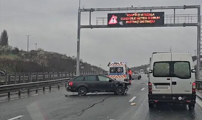 Accident grav pe autostrada A3 între două autoturisme, cu răniți ușor. Trafic blocat temporar, echip.
