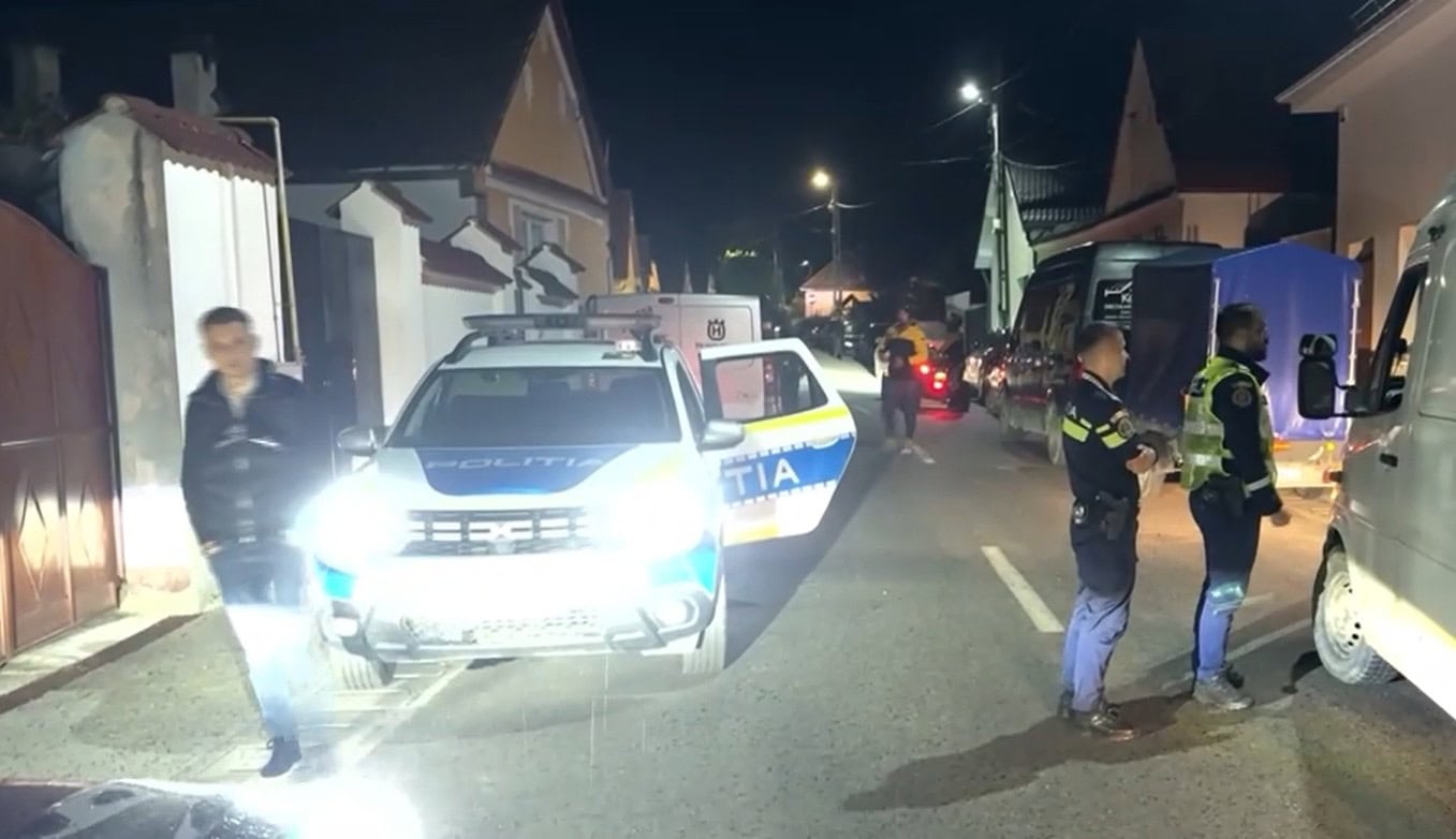 Copil de 5 ani din Sibiu, dispărut fără urmă de lângă tatăl său. Este căutat cu elicopterul, drone și camere de termoviziune